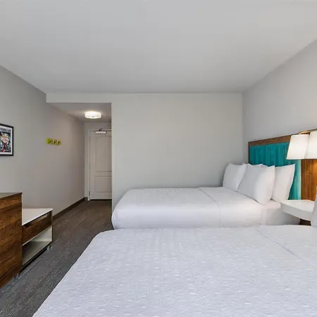 Hampton Inn Las Vegas/North Speedway Exterior photo