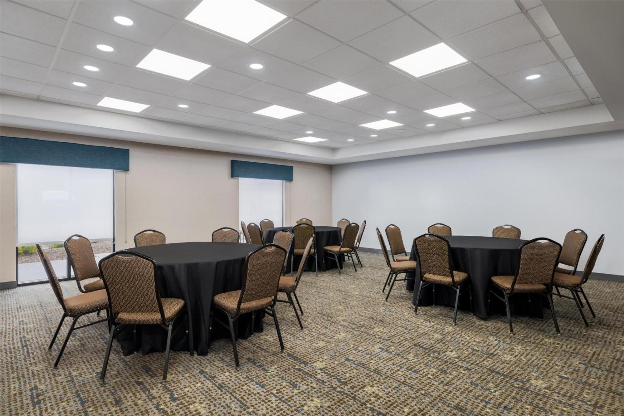Hotel Hampton Vegas/north Speedway 3*